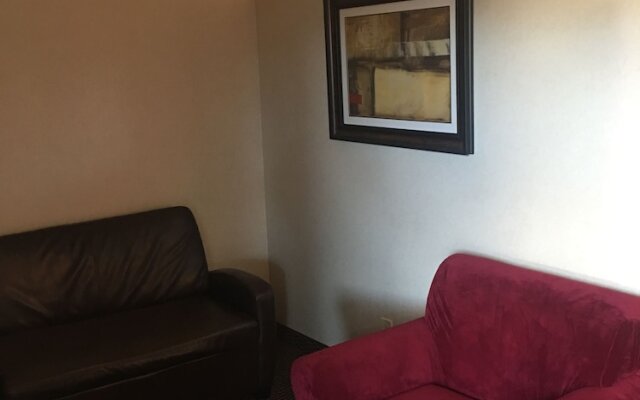 Ramada Rockville Centre