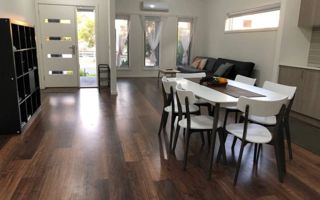 Serenity Home 11 by Hiverooms