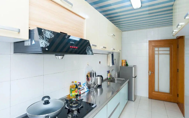 Zhengzhou Zhongyuan·Zhongyuan Wanda· Locals Apartment 00122680