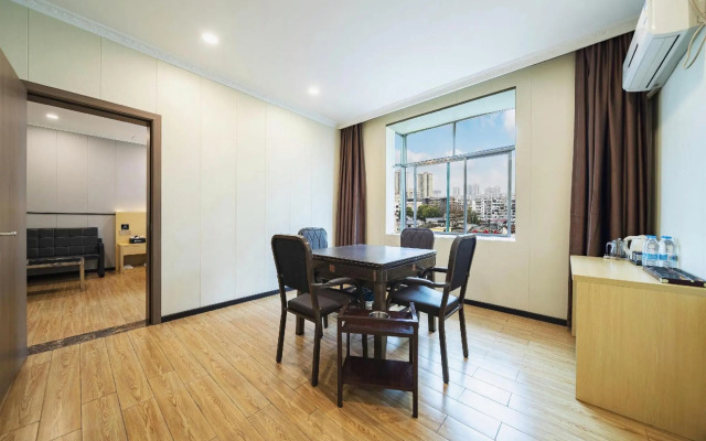 Xinyuan Hotel (Xiushan Bus Terminal)