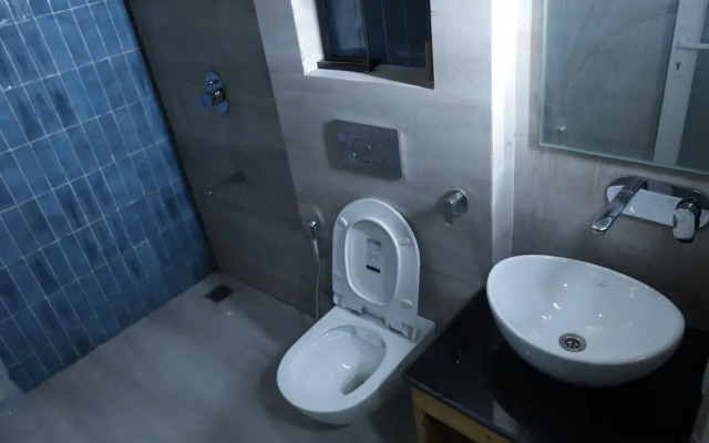 Kafal Pako Resort - Luxury Mountain View Stay in Mukteshwar