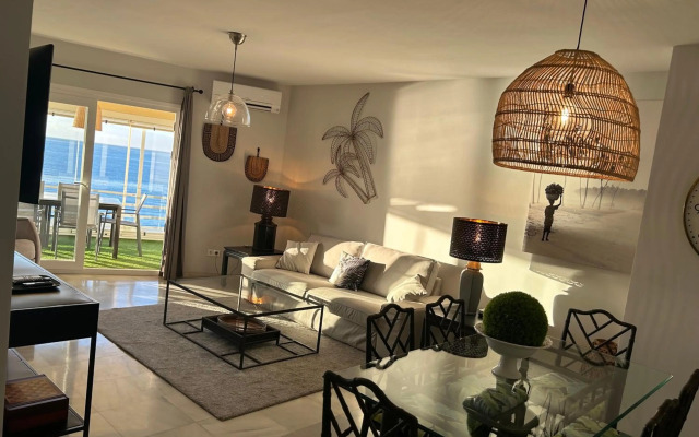 Apartamento En Primera Linea/Beachfront Apartment