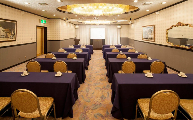 New Osaka Hotel