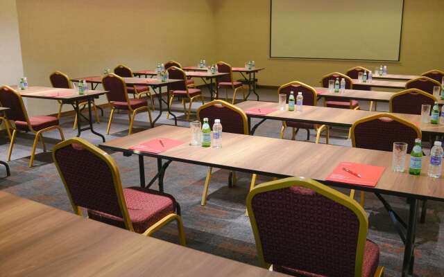Ramada Hotel & Suites by Wyndham Erbil 32 Park