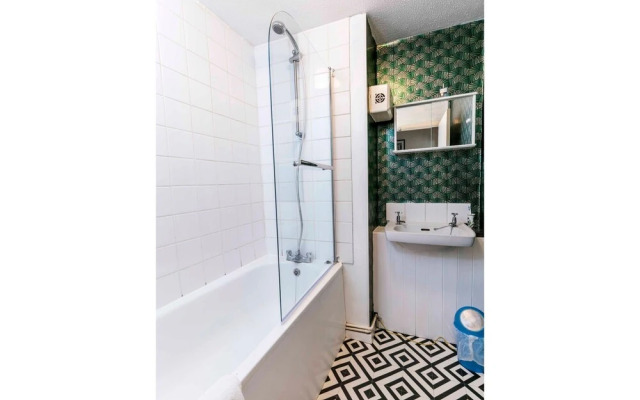 Stylish Bright Cambridge Home