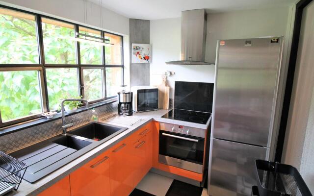 Quaint Holiday Home in Saint-Quirin with hot tub, nice view