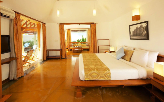 Le Pondy Beach & Lake Resort