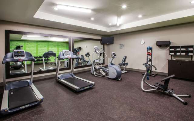 La Quinta Inn & Suites by Wyndham Owasso