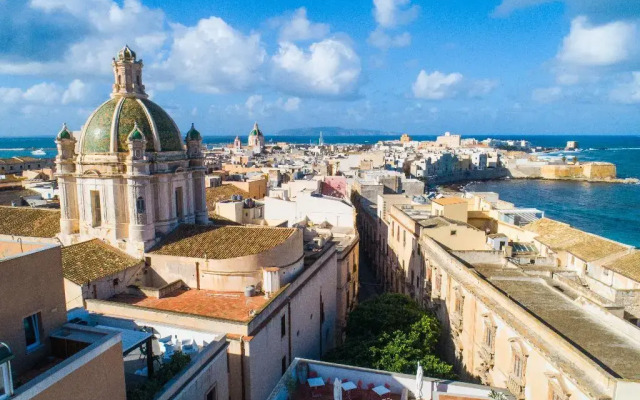ZIBIBBO SUITES & ROOMS - Aparthotel in Centro Storico a Trapani