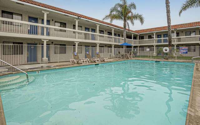 Motel 6 Carlsbad, CA Beach