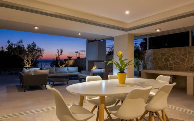 Luxurious Villa in Kozino With Fenced Garden