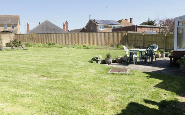 Sunny Gardens