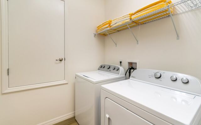 Solterra - 6136 Broad Oak Drive