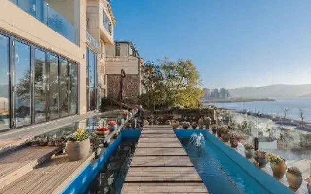 Dali Junbo Tea Yun Theme Seaview Homestay