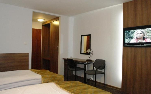 Hotel Junior