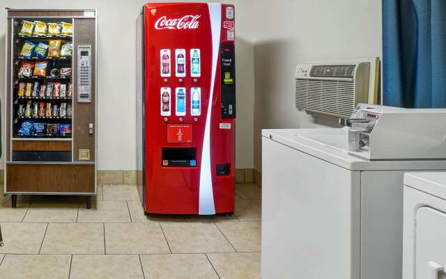 Motel 6 Montoursville, PA - Williamsport