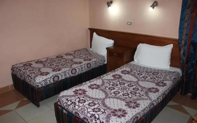 Sea Star Hotel