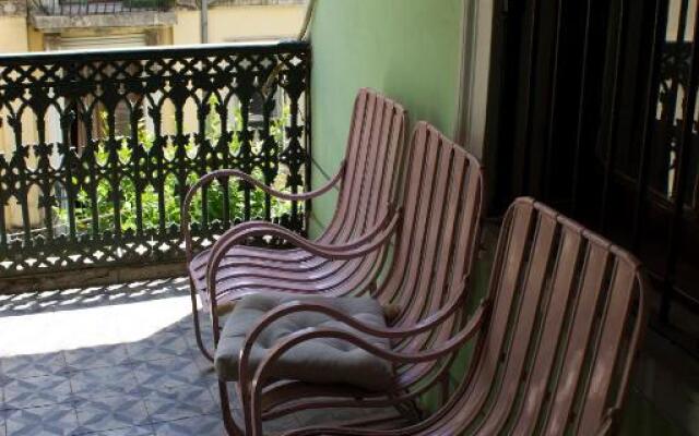 Historical 135 sqm apartment near Galata Tower