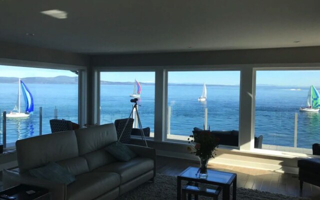 *10 Mile Point Stunning Oceanfront