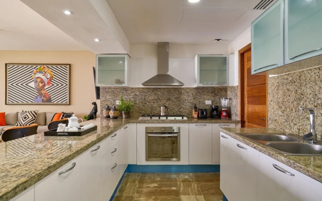 Luxury Beachfront Condo A-101