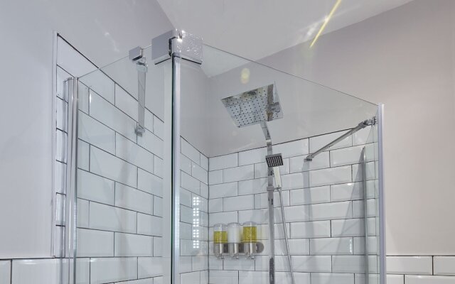 Host Stay Bellevue Apartment 2