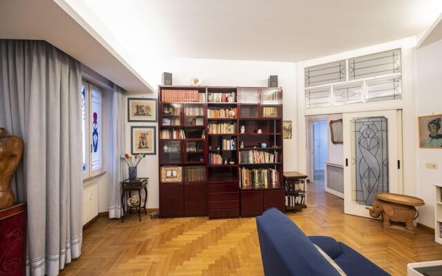Trastevere 2 BR Cozy Apartment