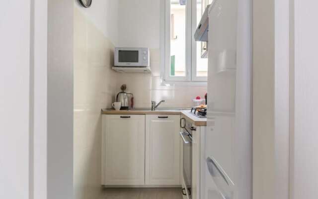 HouSmart Vicolo Bolognetti