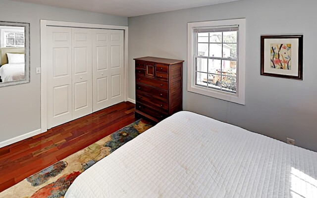 7 3rd Street Home 2 Bedrooms 2 Bathrooms Home