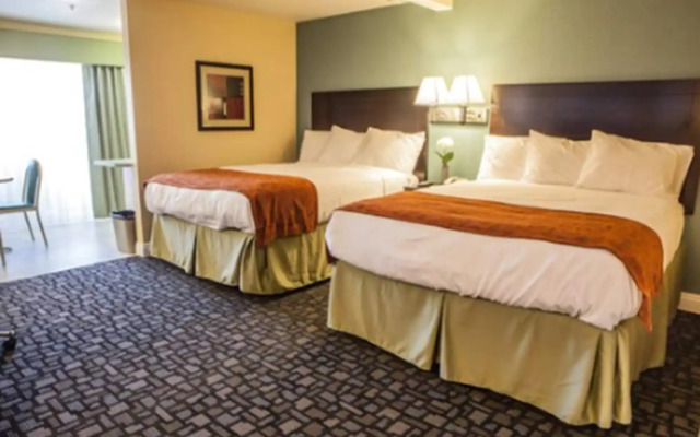 Marinwood Inn & Suites