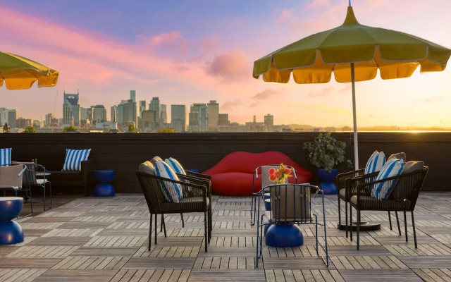 The Carter 301 by Avantstay 4BR Balcony