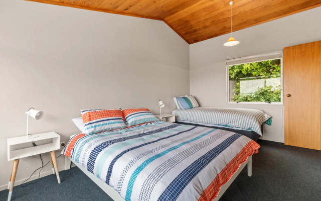 Country Retreat - Athenree Holiday Home