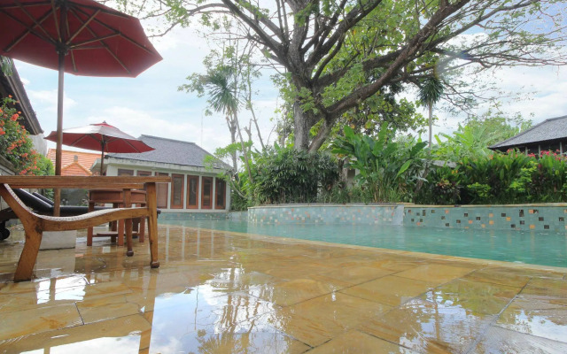 Airy Seminyak Kerobokan Kuwum Gang Rajawali Bali