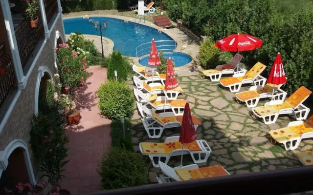 Perla Family Hotel