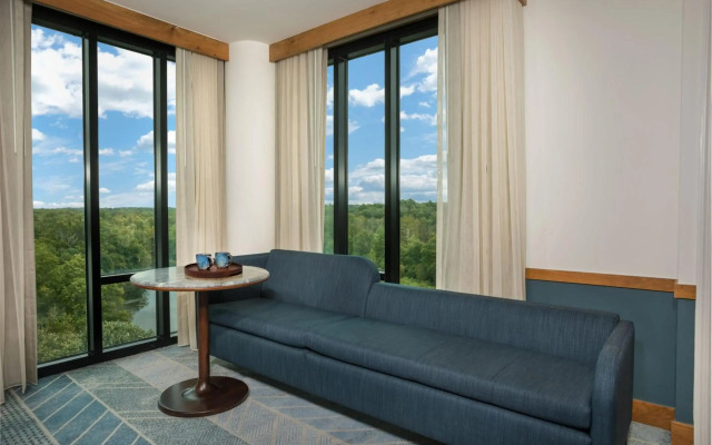 Merriweather Lakehouse, Autograph Collection