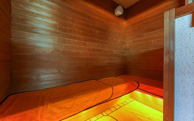 SETOUCHI KEIRIN HOTEL 10 by Onko Chishin