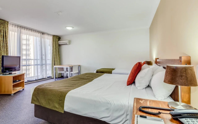 Central Hillcrest Apartment Hotel