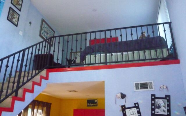 Woodland Hills Calabasas Guesthouses