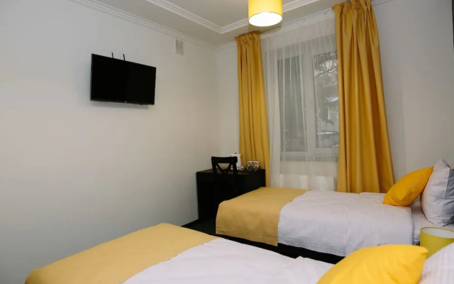 Sunny Hotel