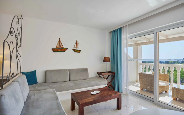 Gerakas Belvedere Hotel & Luxury Suites
