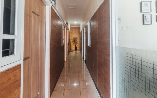 Satria Guest House by OYO Rooms