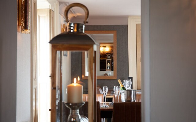 Broom Hall Inn