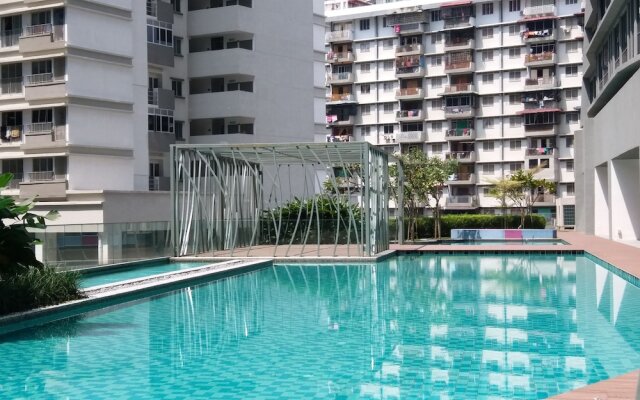 University KL Gateway Residence