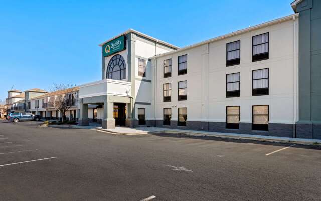 Quality Inn & Suites Matthews - Charlotte