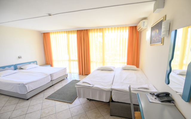 Hotel Iskar & Aquapark - Premium All Inclusive