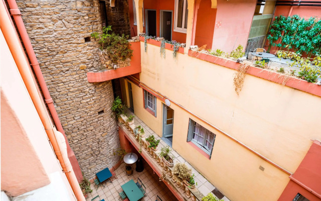 Hotel Au Patio Morand