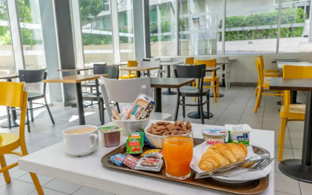 B&B HOTEL Marseille Euromed