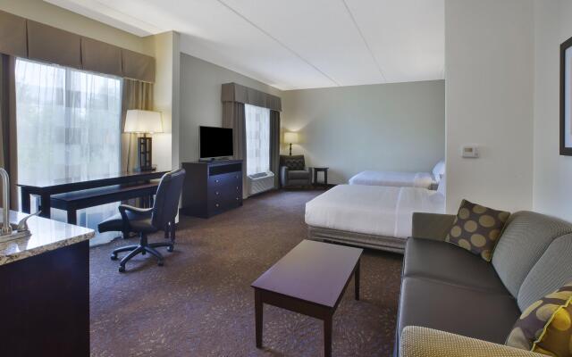 Holiday Inn Express & Suites Geneva Finger Lakes by IHG