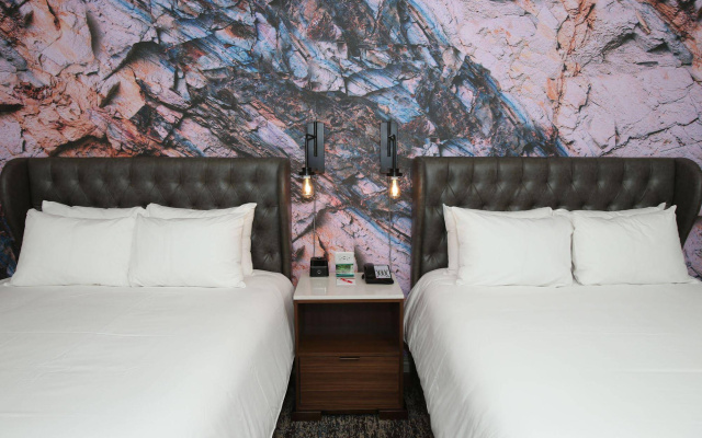 Hotel Indigo Naperville Riverwalk by IHG