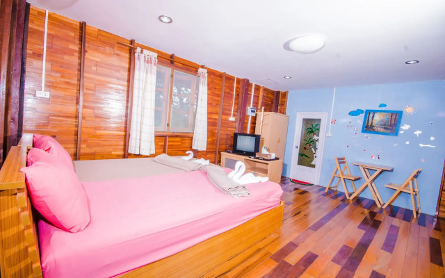 Fahsai Riverview Resort