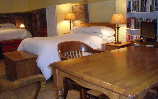 Incentra Village House